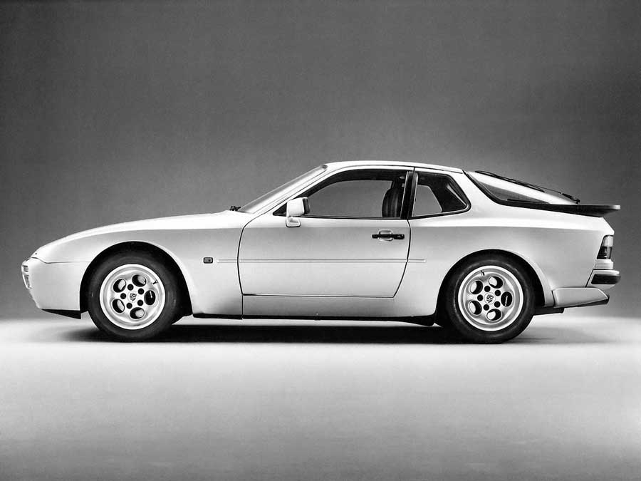 PORSCHE 944